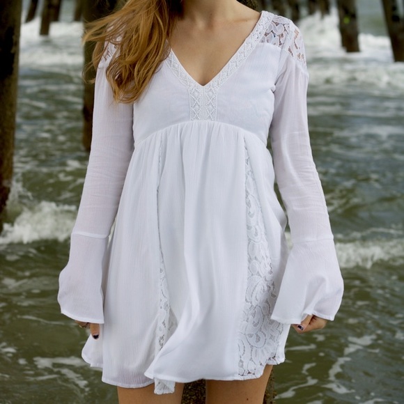 Abercrombie & Fitch Dresses & Skirts - A&F lace bell sleeve dress